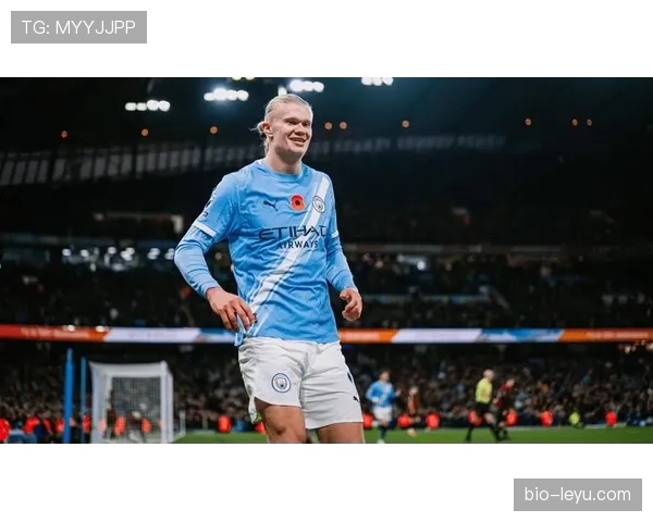 哈兰德高位逼抢如何提升进球效率：撕开防线的战术逻辑与数据表现