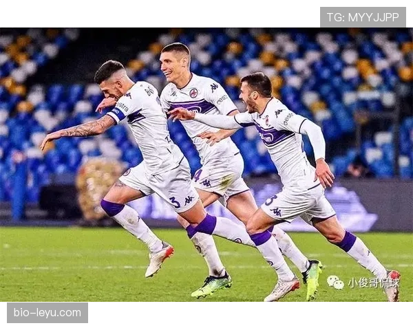 巴斯托尼与德利赫特：技术型与对抗型中卫的发展路径分野