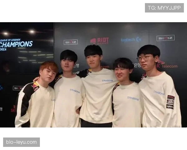 杨千霖训练室现身，空气里都是大牌教练的味道，普通人咋跟他比球感啊？